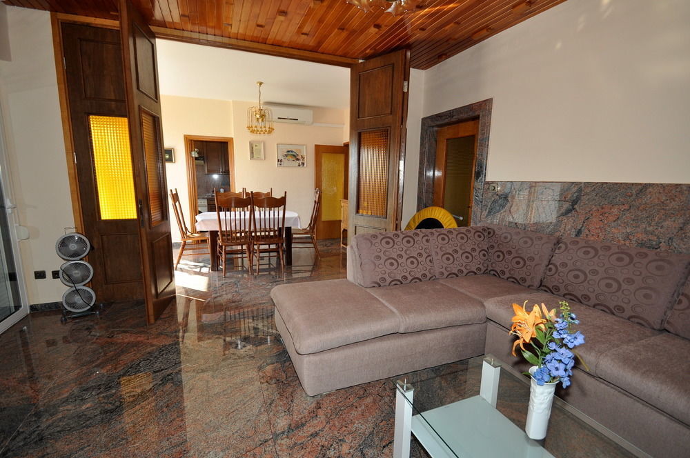 Appartamento Pansion Dioklecijan Podstrana Esterno foto
