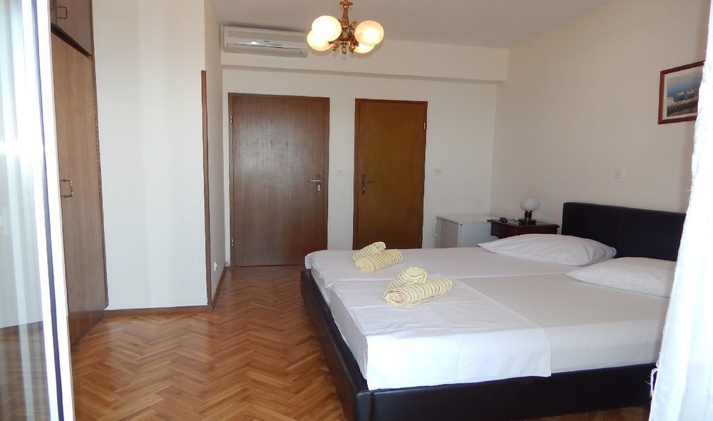 Appartamento Pansion Dioklecijan Podstrana Esterno foto